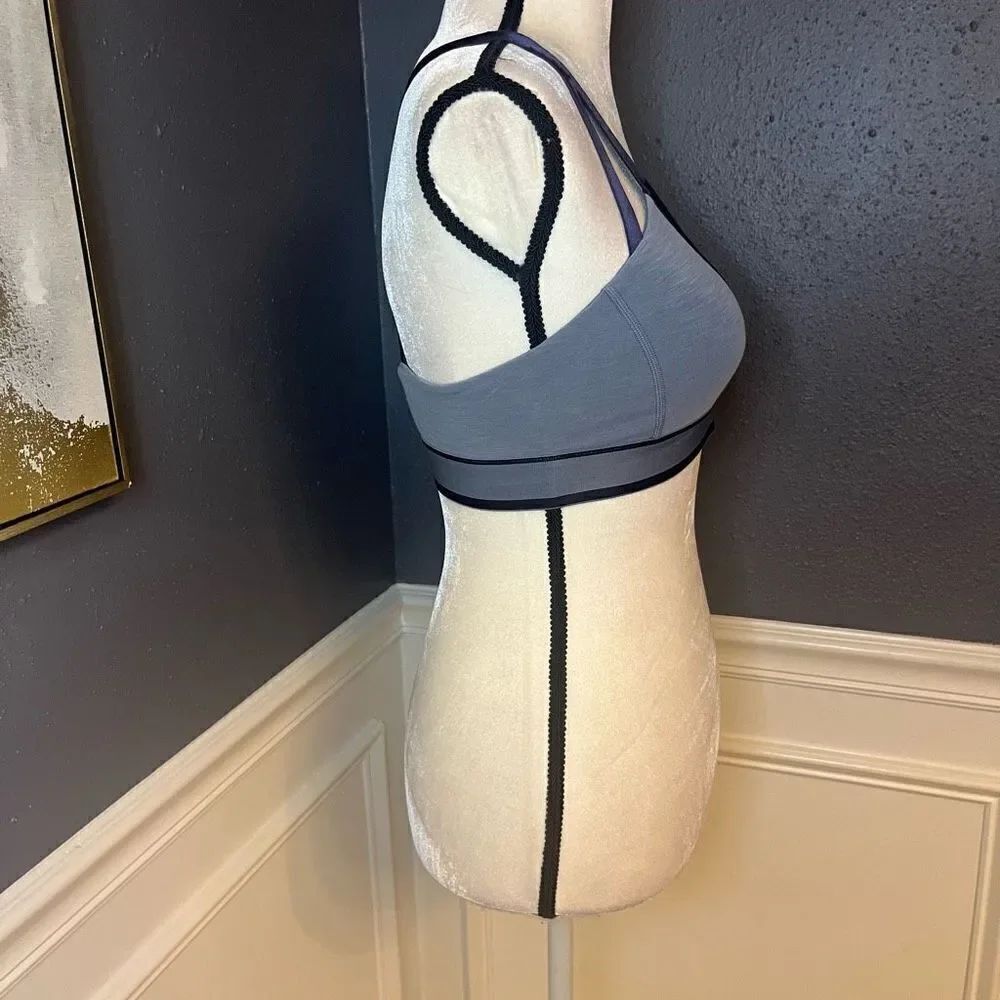 Lululemon Inner Essence Bra - Picture 8 of 11